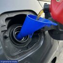 Benzin Einfülltrichter Trichter Zum Betanken von Benzin PKWs kompatibel mit Cap-Less System ohne Tankdeckel